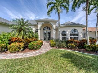 2033 SE 28th St, Cape Coral, FL 33904