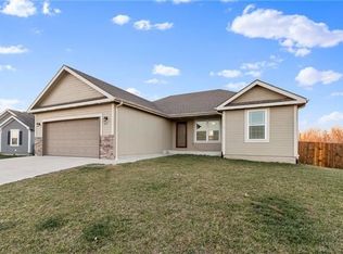 607 Eastridge Ave, Cameron, MO 64429