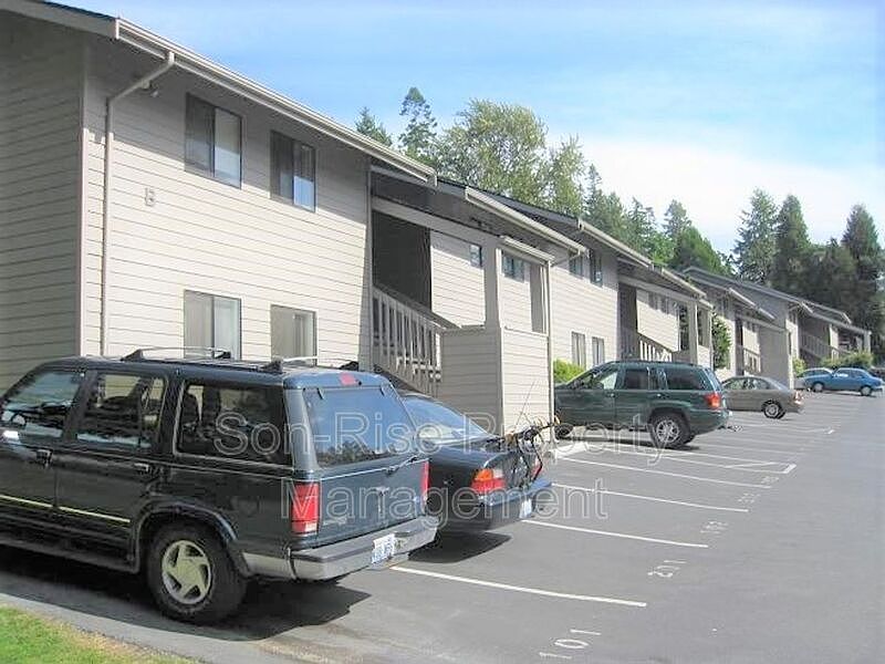 2nd image of 1060 York St APT 114