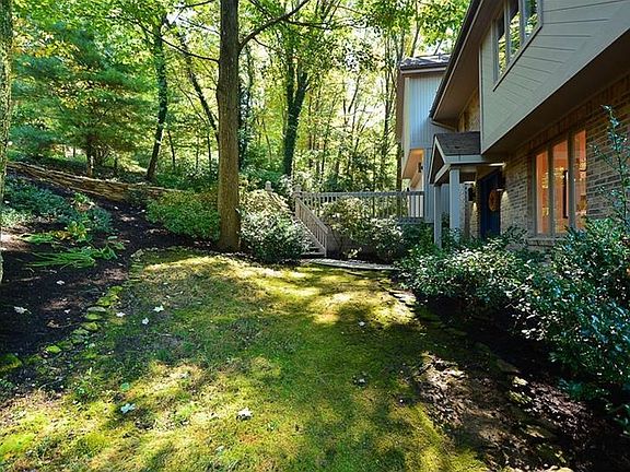 2nd image of 2631 Woodmont Ln