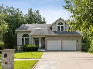 1601 Oak Lake Park Rd, Coralville, IA 52241