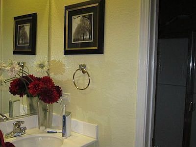 4th image of 425 S Meadowbrook Dr S #112