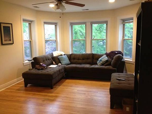 3rd image of 4420 N Lockwood Ave APT 2S