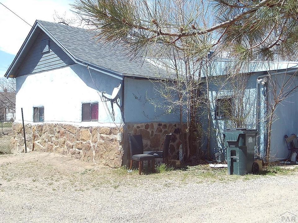 2nd image of 215 W 1st St