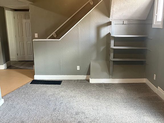 3rd image of 36 Gibson Ct
