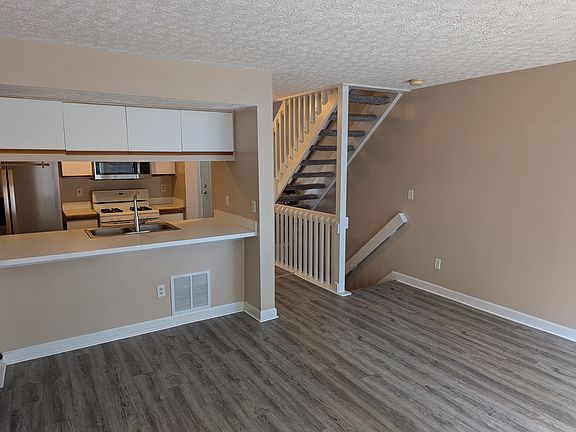 3rd image of 5523 Valencia Park Blvd