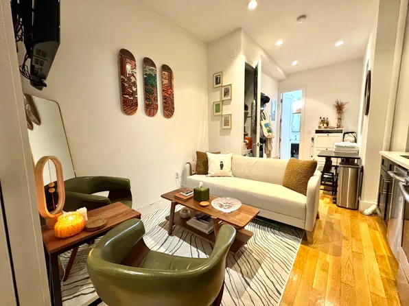 26 Van Dam Street image 6 of 6