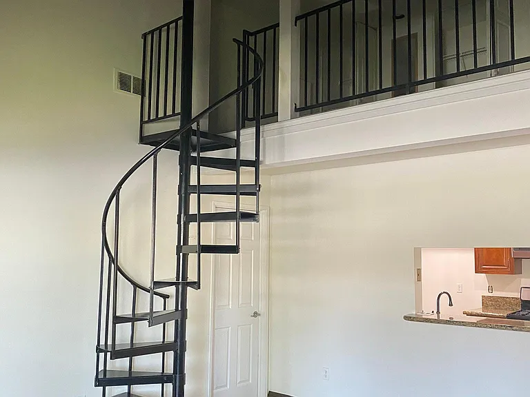6351 Riverside Dr #20 — Photo 9