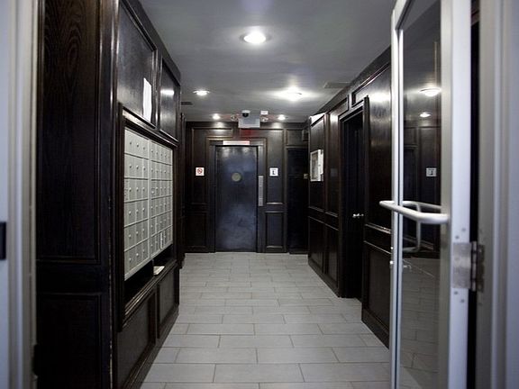 5th image of 408 E 88th St APT 4B