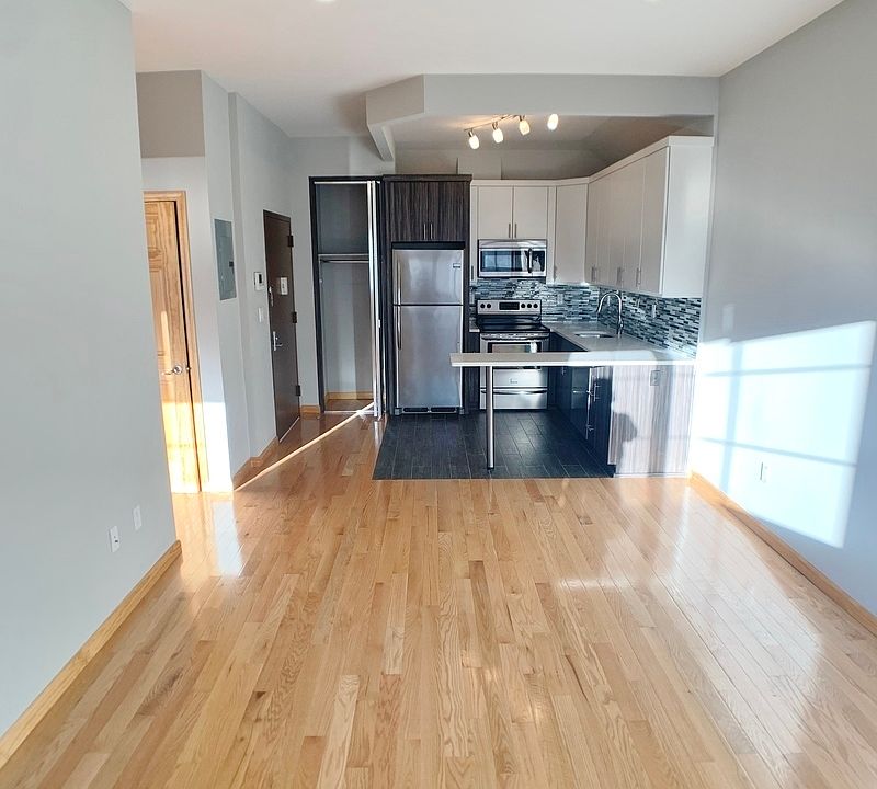1st image of 14-18 31st Ave #2BB
