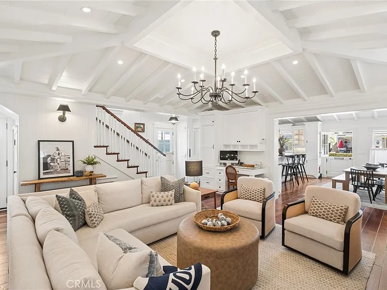 2035 Miramar Dr — Photo 11