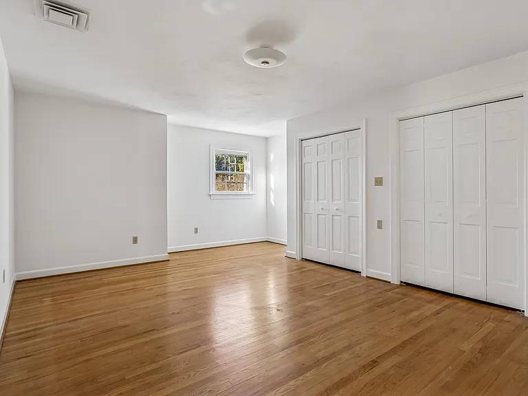 1468 Wakefield Dr — Photo 17