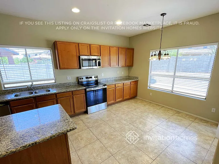 1923 S 80th Dr — Photo 5