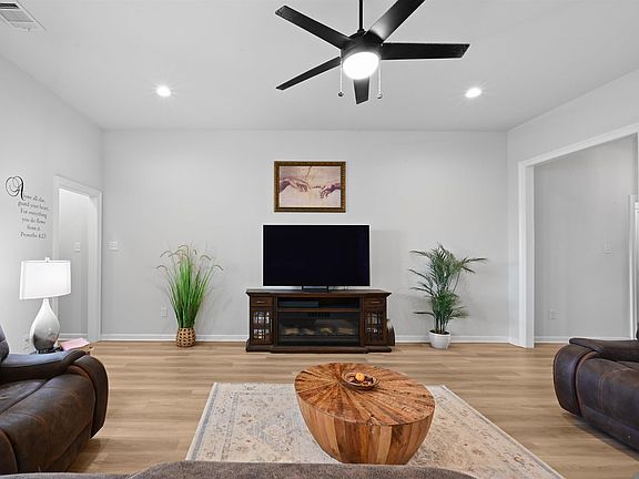 3rd image of 23395 Cinder Dr