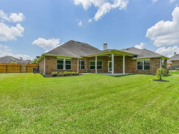 2nd image of 15914 Cedar Shores Ln