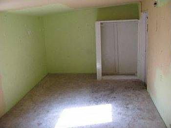 4th image of 2268 Addison Ave