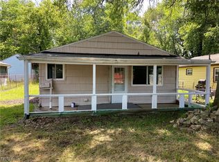 2526 Rohn Ave NE, Canton, OH 44705