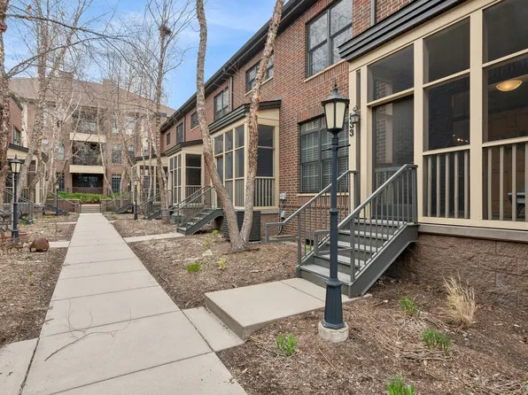 833 River Mews Ct, Minneapolis, MN 55414