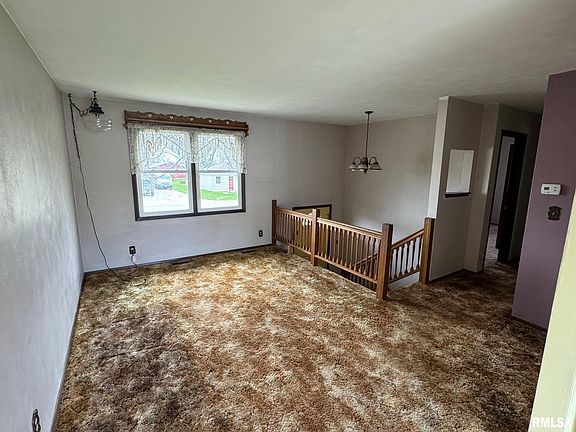 2nd image of 100 Garfield St