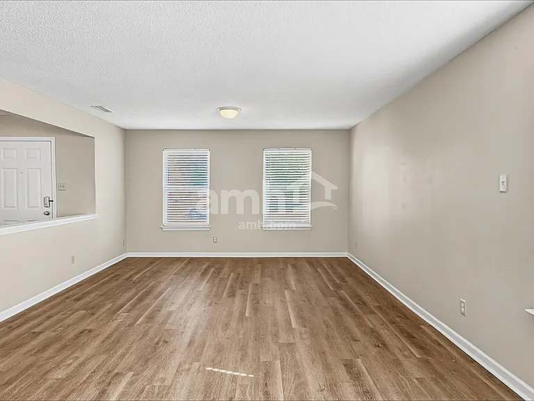2324 Shadowbrook Dr — Photo 7