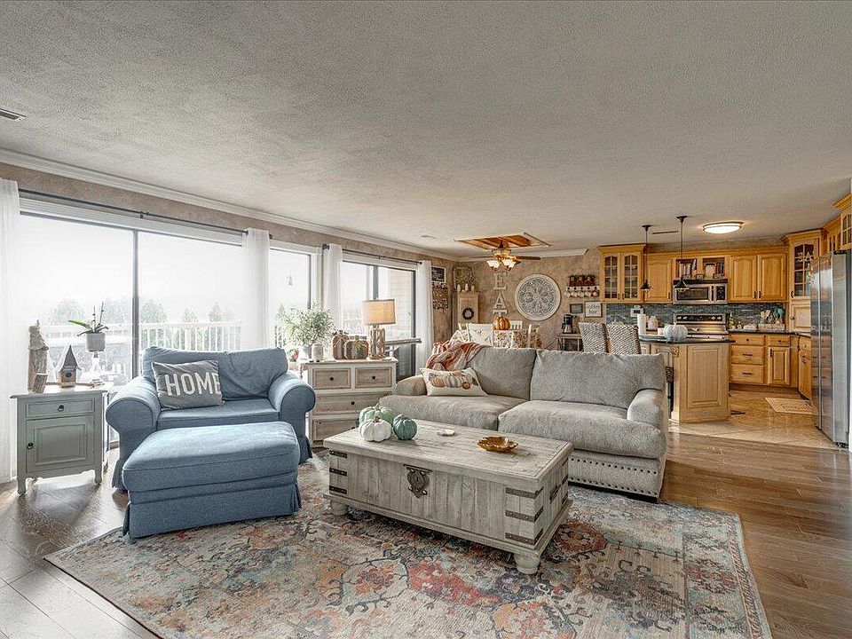 1st image of 4319 Lakeshore Ln Unit 207