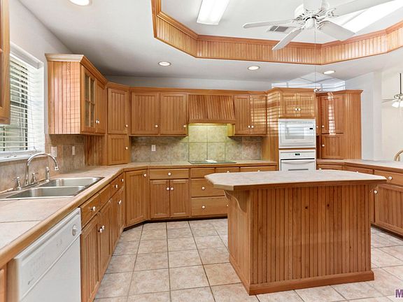 3rd image of 8757 Muscadine Ln W