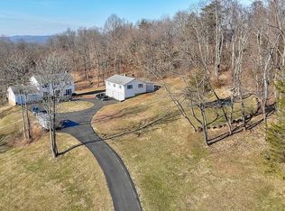 6179 Camrose Ln, Broad Run, VA 20137