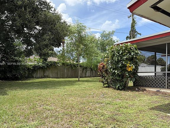 3rd image of 3696 Dogwood Ave