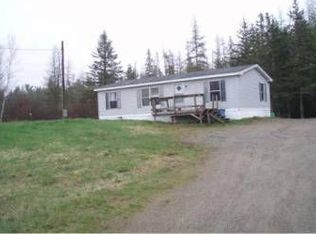 203 Smith Ridge Rd, Dennysville, ME 04628