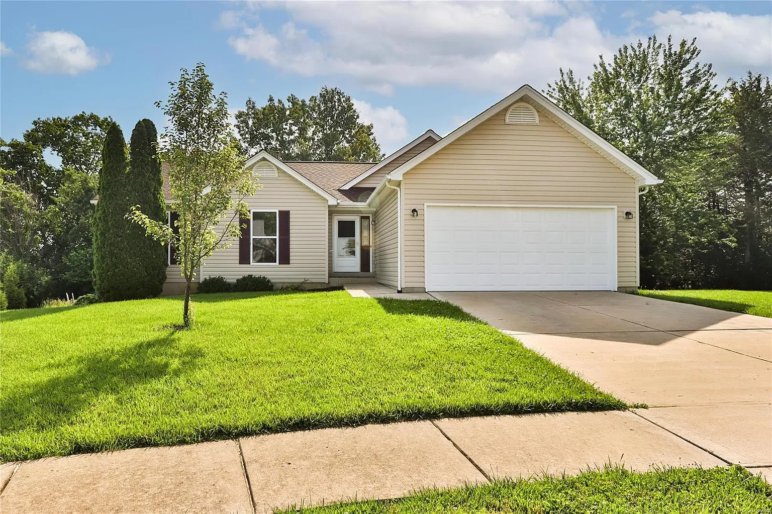 407 Violet Ct photo 1