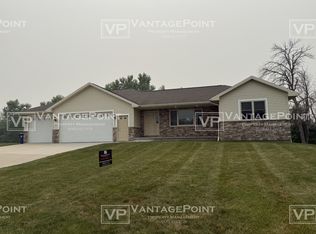 2250 Daly Dr, Green Bay, WI 54311