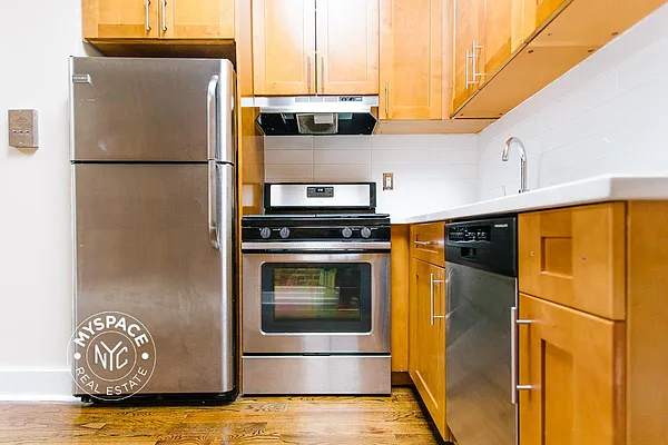 Rented by MySpaceNYC | media 5