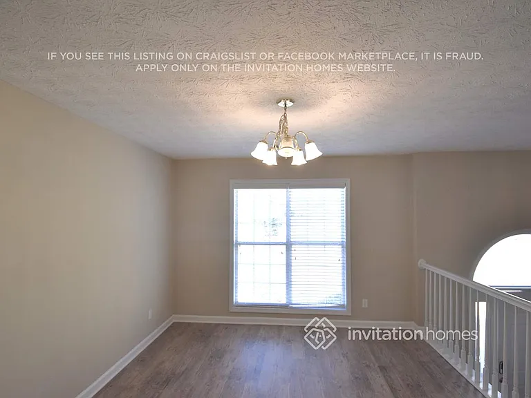 1661 Hampton Walk Dr — Photo 4