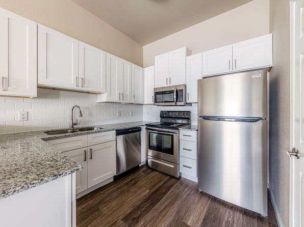 501 Horseshoe Dr #3205