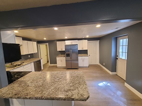 4th image of 6633 W Sierra Oaks Dr