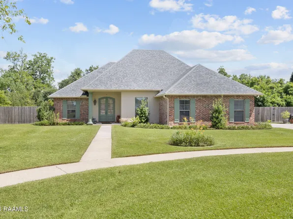 1014 Ashford Cir, Breaux Bridge, LA 70517