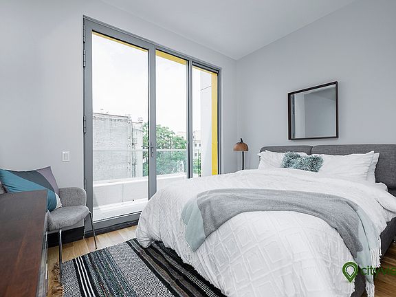 2nd image of 10 Montieth St APT 715