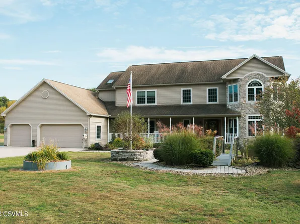 100 Sayre Field Ln, Mount Carmel, PA 17851