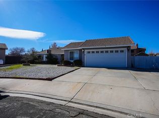 14809 Snake River Ct, Victorville, CA 92392