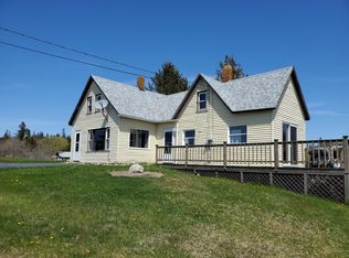 2 Eugene Ln, Little Deer Isle, ME 04650