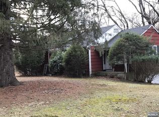 297 E Saddle River Rd, Upper Saddle River, NJ 07458