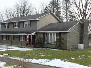 6 Rosewood Dr, Penn Yan, NY 14527