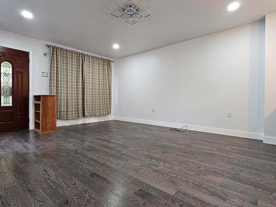 855 N Camac St, Philadelphia, PA 19123 | Zillow