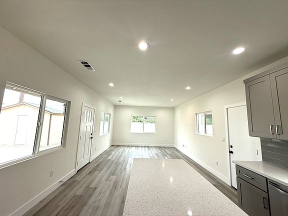 3rd image of 11805 Faun Ln