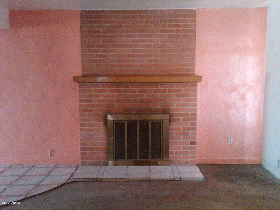 1st image of 3215 E Linden St