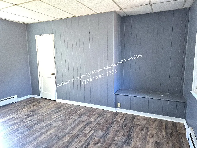 421 Schiller St — Photo 9