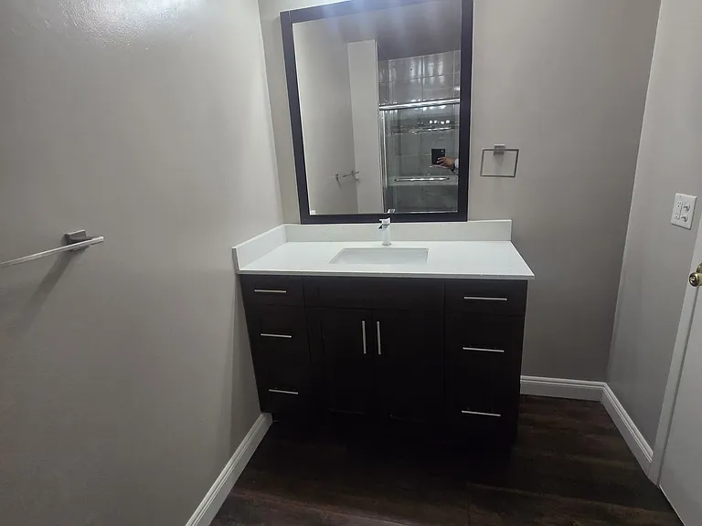 520 Van Buren Avenue — Photo 29