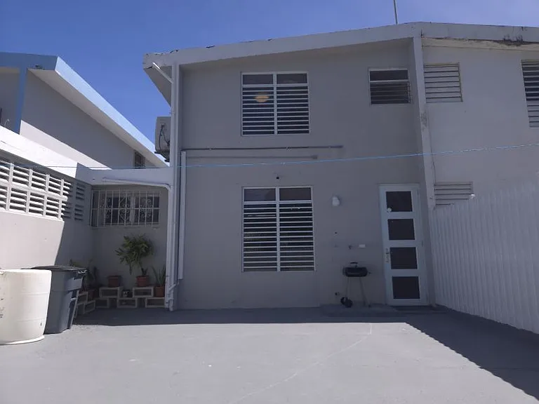 Urb La Rosaleda EB45 Calle Rosa de York — Photo 18