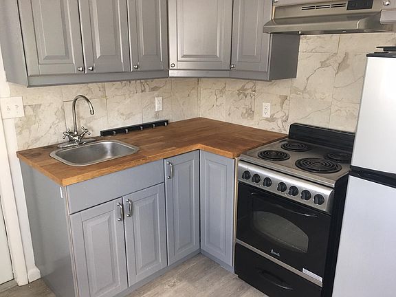 5th image of 730 NE 128th St #10