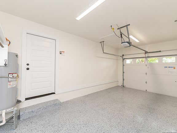 2nd image of 118 Homer Dr